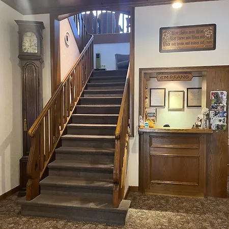 Rodes Und Restaurant *