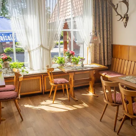 Rodes Und Restaurant *